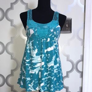 Tank top ! Can totally dress this top up !